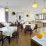 Ibis Styles Neustadt Ξενοδοχείο 3*