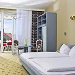 Hotel Ibis Styles Neustadt 3*
