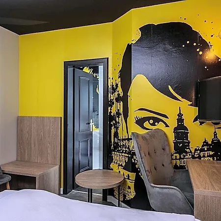 Hotel Ibis Styles Neustadt 3*
