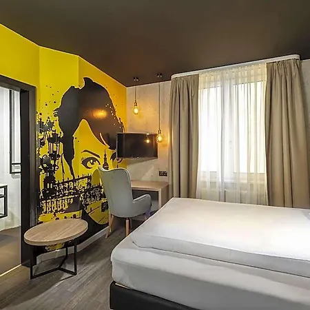 Hotel Ibis Styles Neustadt 3*
