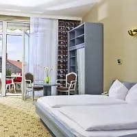 Hotel Ibis Styles Neustadt 3*