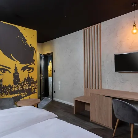 Ibis Styles Neustadt מלון 3*