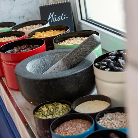 Hotel Ibis Styles Neustadt 3*