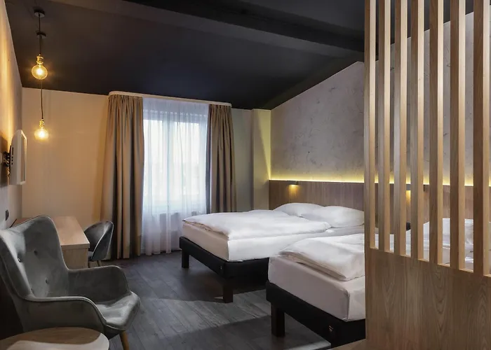 Hotel Ibis Styles Neustadt 3*