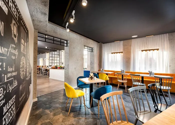 Hotel Ibis Styles Neustadt 3*