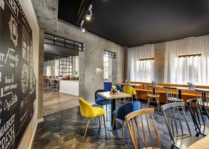 Отель Ibis Styles Neustadt