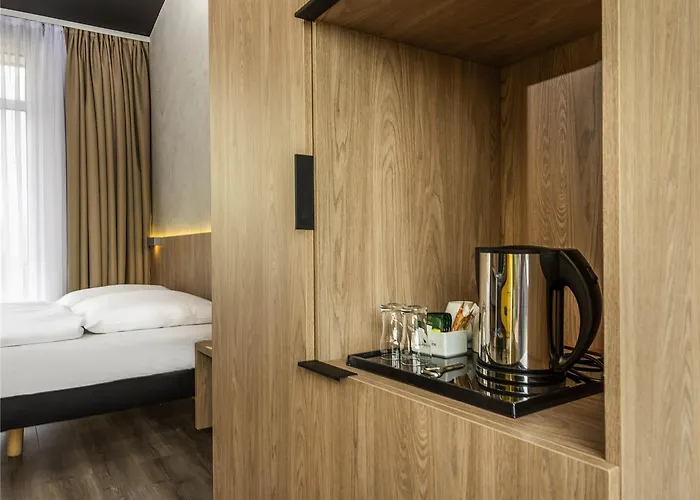 Отель Ibis Styles Neustadt 3*