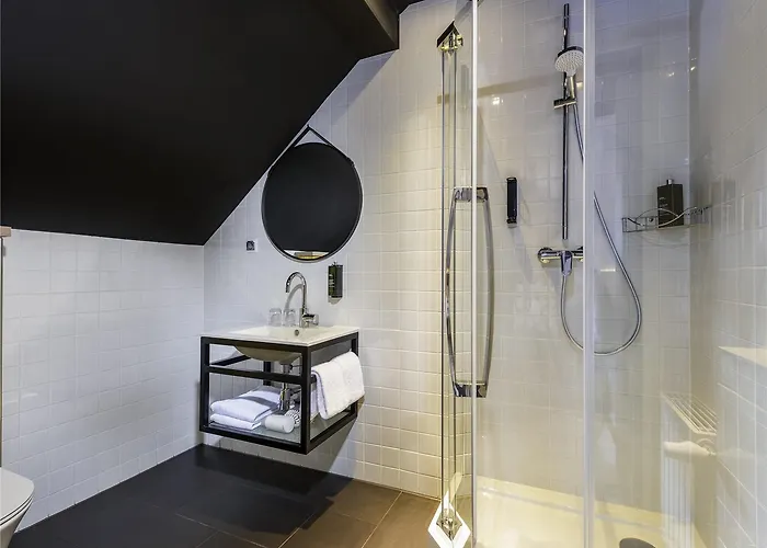 Отель Ibis Styles Neustadt 3*